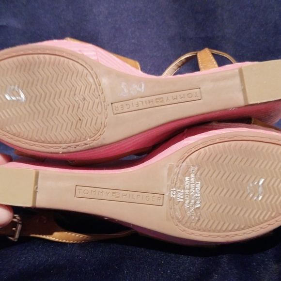 Tommy Hilfiger Pink Striped Wedges SZ 7.5 - Picture 2 of 7